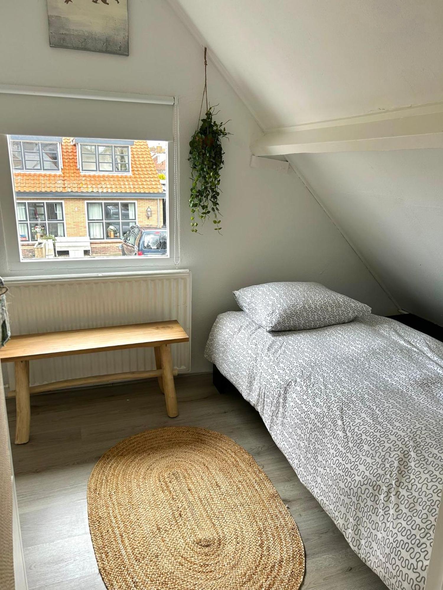 Beach House Met Parkeerplaats In Het Centrum Egmond aan Zee Exterior photo